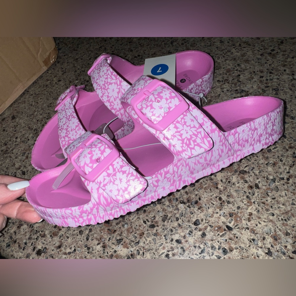 Shade & Shore Pink Floral Buckle Sandals - Picture 3 of 4